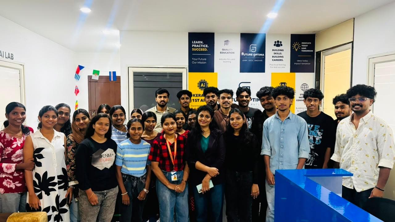 Mrs. Smruthy S. Ashokan of Nuventure conducting an HR session for Future Optima students